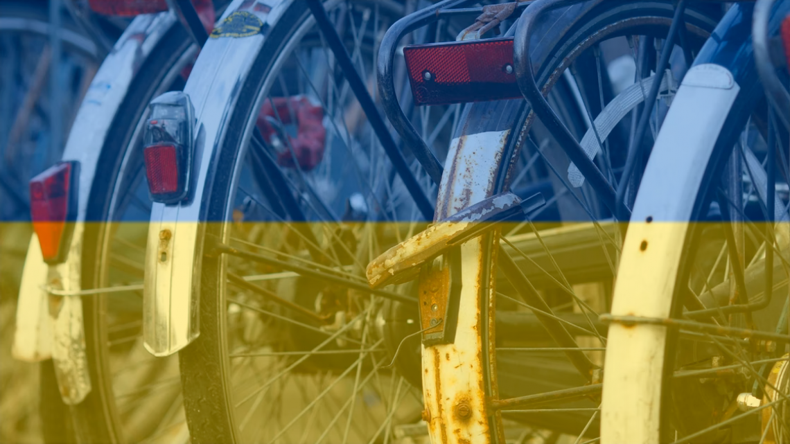 Fietsenwinkels uit Spakenburg slaan handen ineen voor Oekraïense vluchtelingen